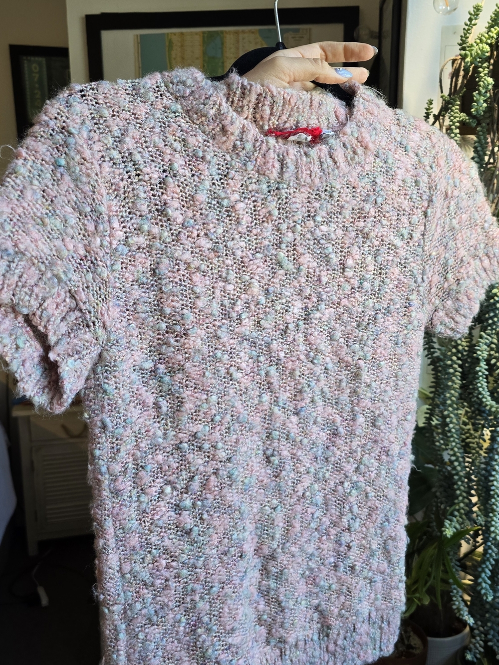 Short-Sleeve Bouclé Vintage Crewneck Sweater in Soft Pink